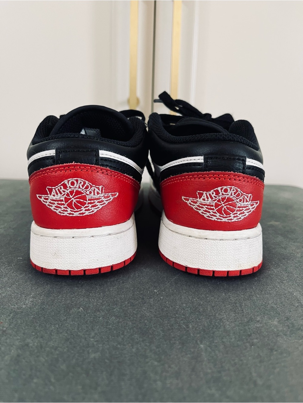 Nike Air Jordan 1 Low - Picture 3 of 5